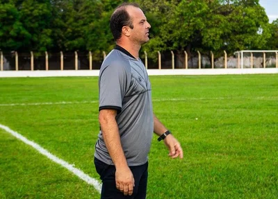 Fernando Agostini, técnico do Corisabbá