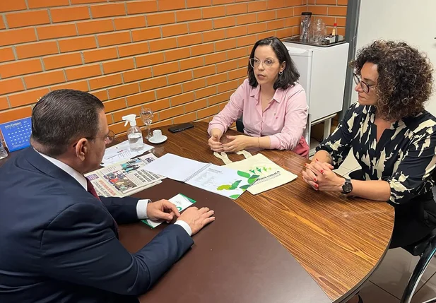 Gessivaldo Isaias com defensores públicos do Piauí