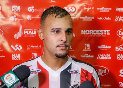 Iago Felipe, volante do River