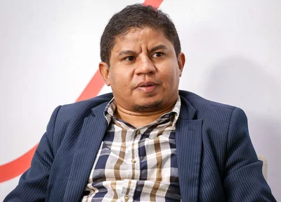 Joan Oliveira