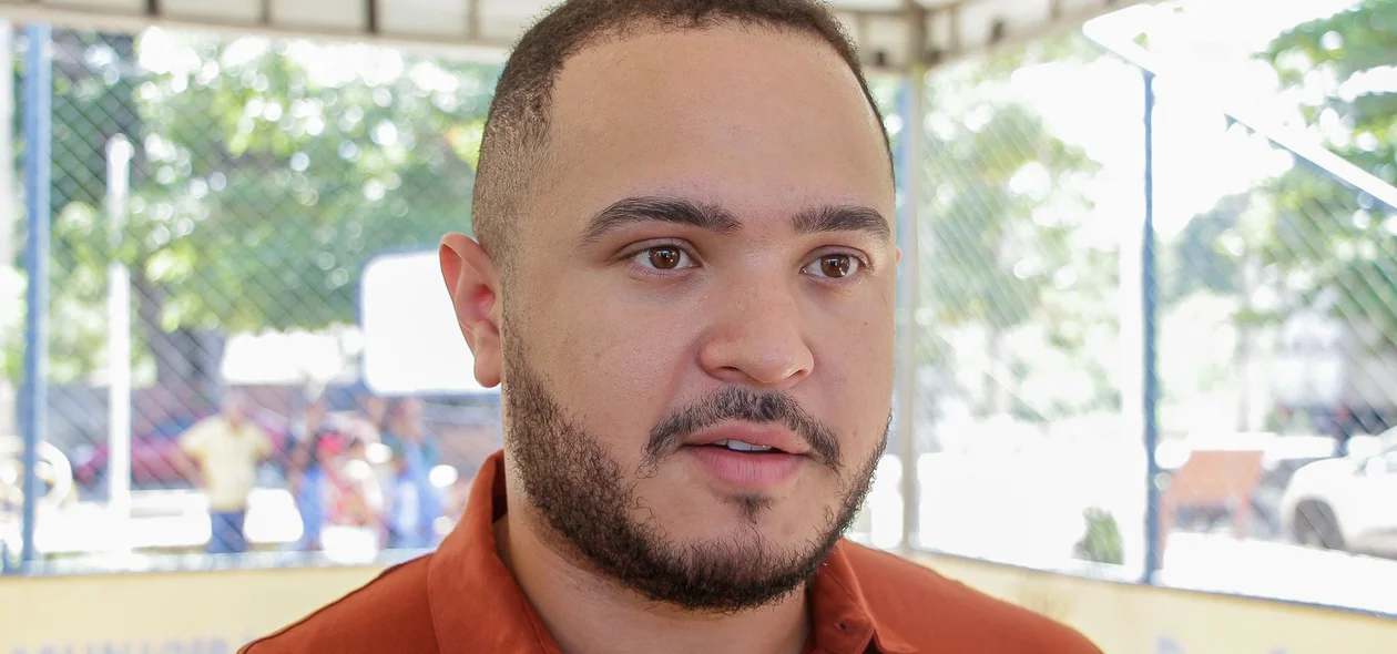 Juca Alves, diretor de asfaltamento da ETURB