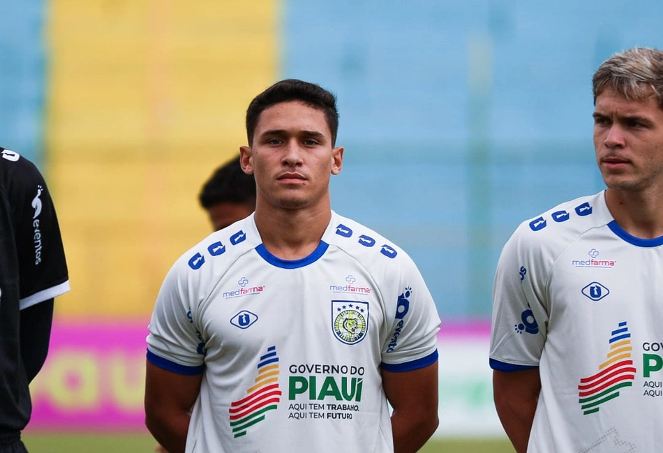 Lateral-direito do Tiradentes, Wesley