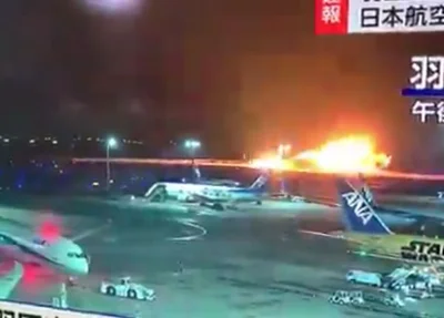 Momento da colisão entre os aviões