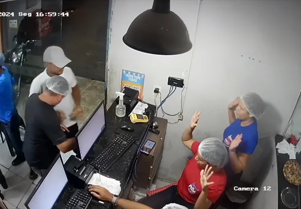 Momento do assalto no Monte Castelo