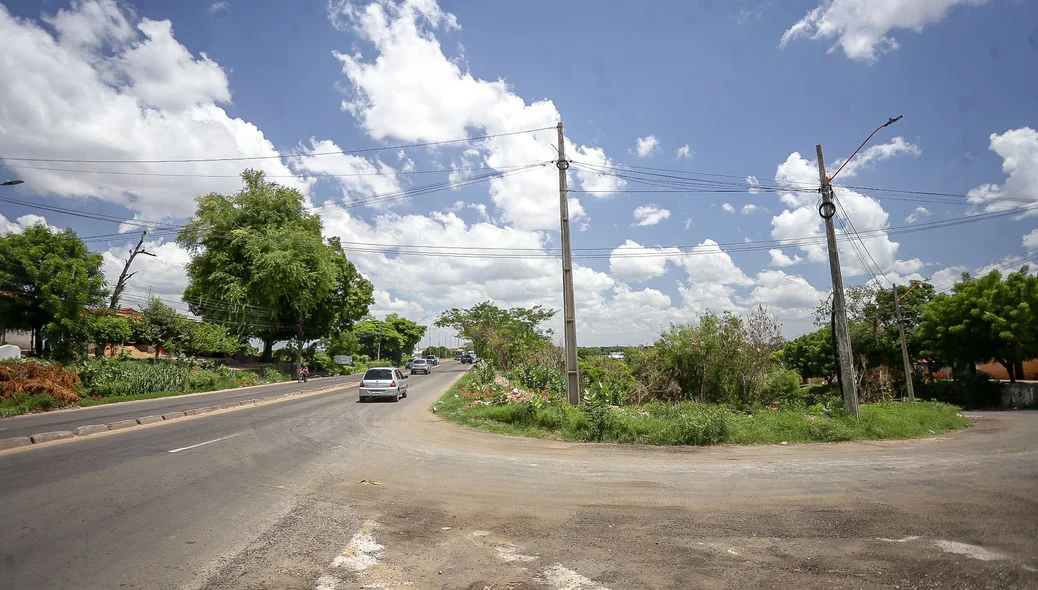 Moradores denunciaram a volta da cratera na ponte