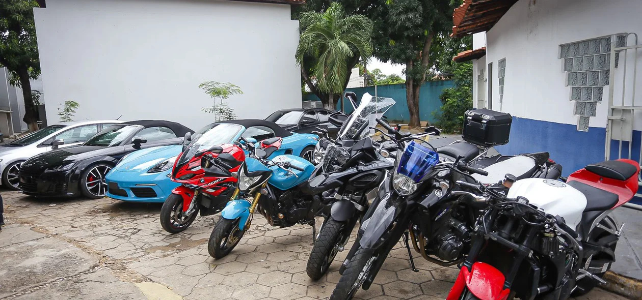 Motocicletas e carros apreendidos durante operação  Jogo Sujo