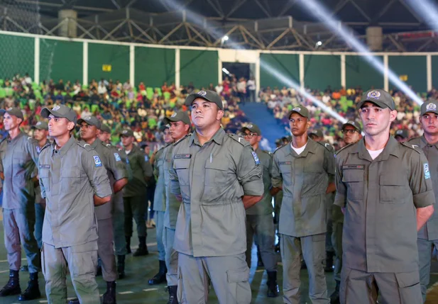 Novos soldados da Polícia Militar