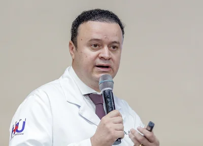 Paulo Márcio, Diretor do HU