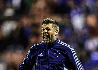 Paulo Pezzolano, técnico uruguaio