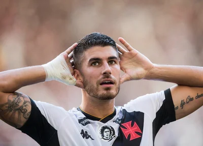 Pedro Raul vai ser emprestado ao Corinthians