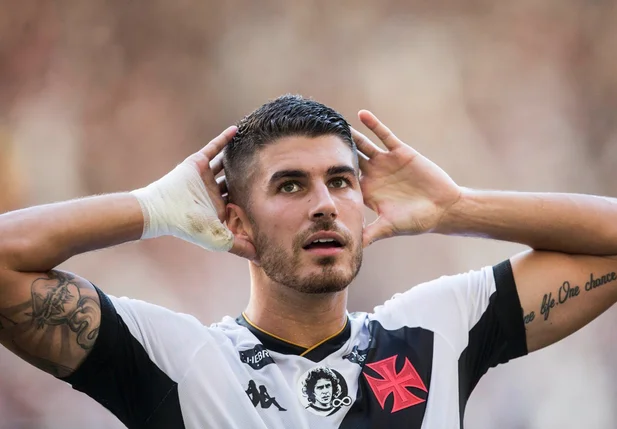Pedro Raul vai ser emprestado ao Corinthians