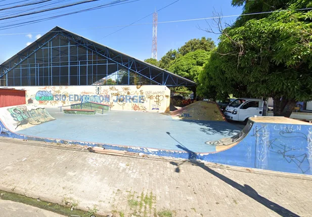 Pista de skate do Ginásio Edmilson Jorge