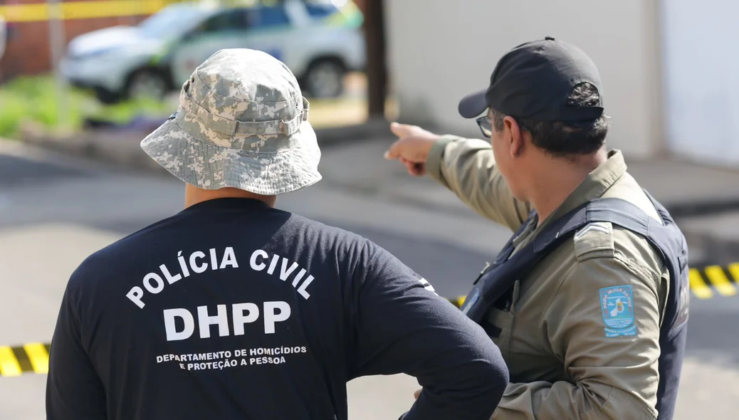 Polícia Miliar foi acionada por populares e isolou a área
