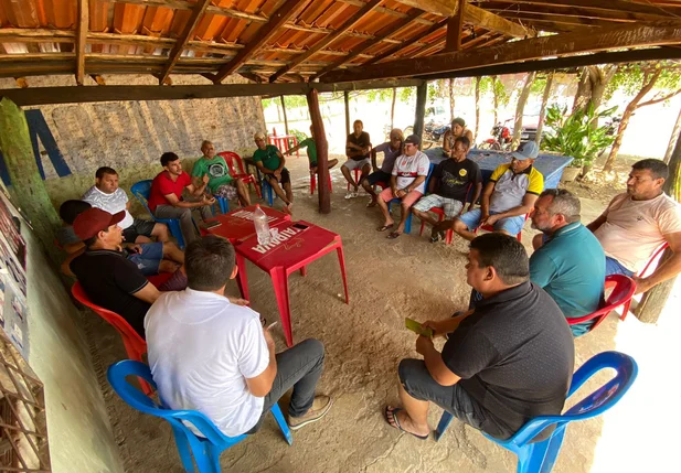 Prefeito Hilton Gomes fortalece diálogo com agricultores na região de Tucanos, Jatobá do Piauí