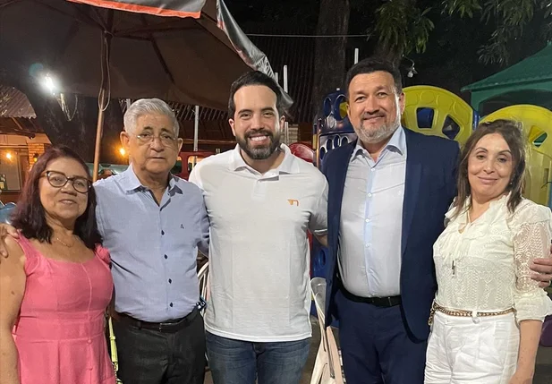 Professor Tonny recebe apoio de pastores