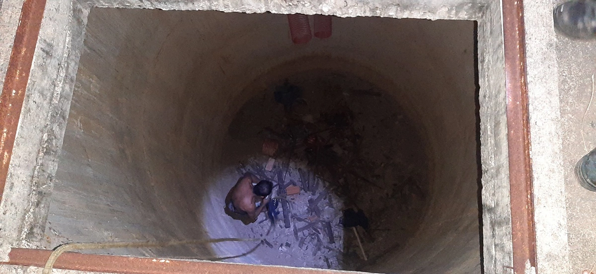 Resgate do delinquente de dentro de poço