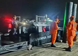 Seis pessoas morrem após embarcação naufragar Baía de Todos-os-Santos