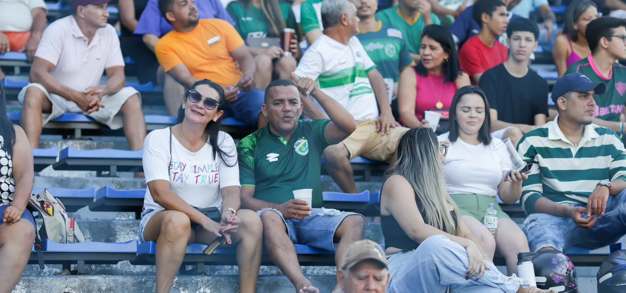 Torcida do Altos marcou presença para o duelo