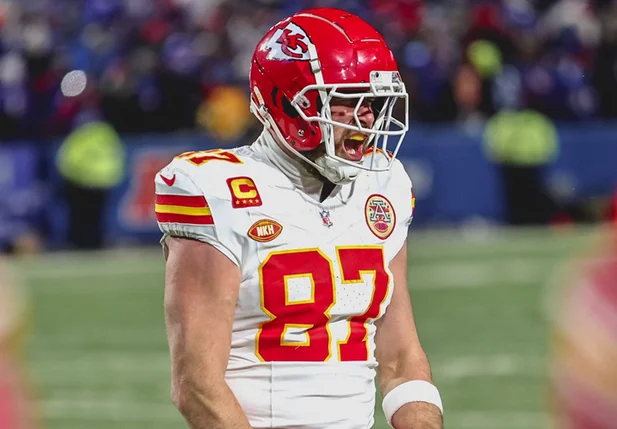 Travis Kelce anotou dois touchdown na vitória do Chiefs