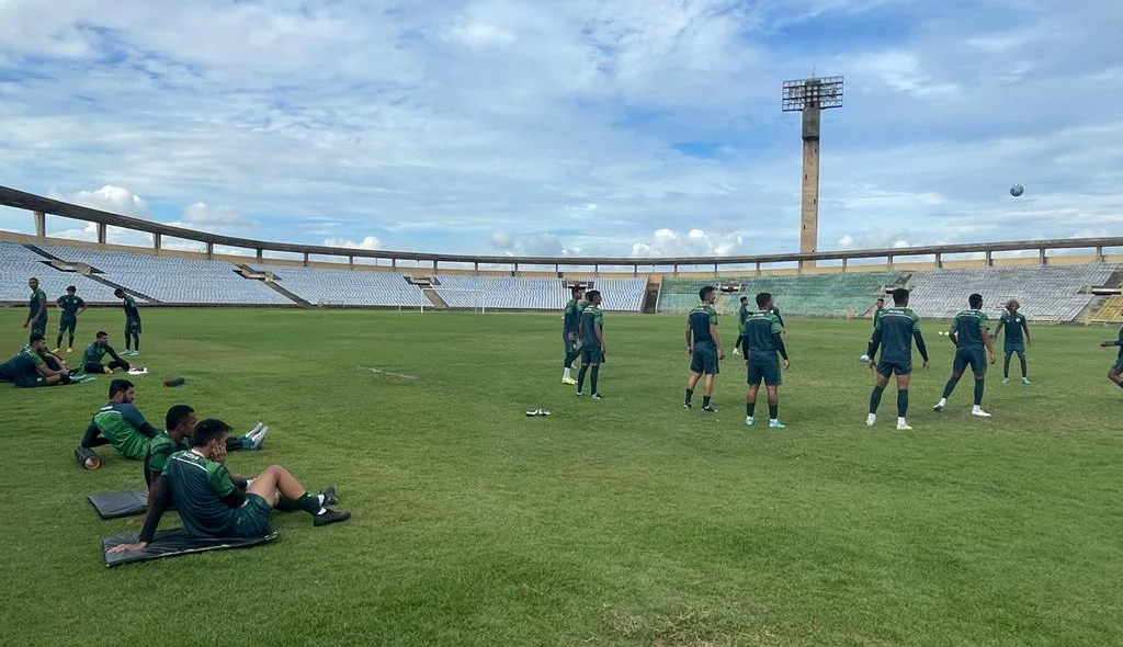 Treino coletivo aconteceu nesta quarta-feira
