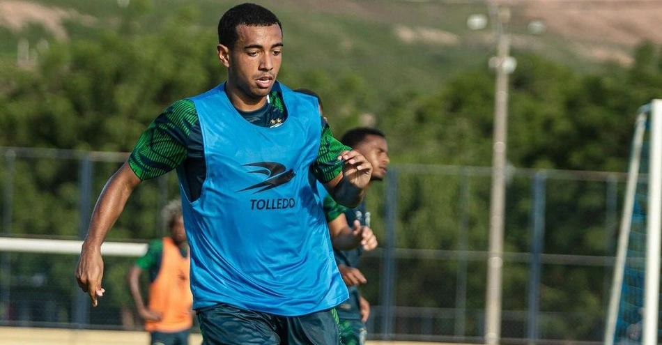 Valber Júnior, atacante do Altos