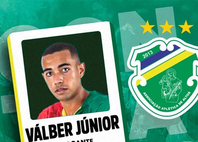 Válber Júnior, nova atacante do Altos