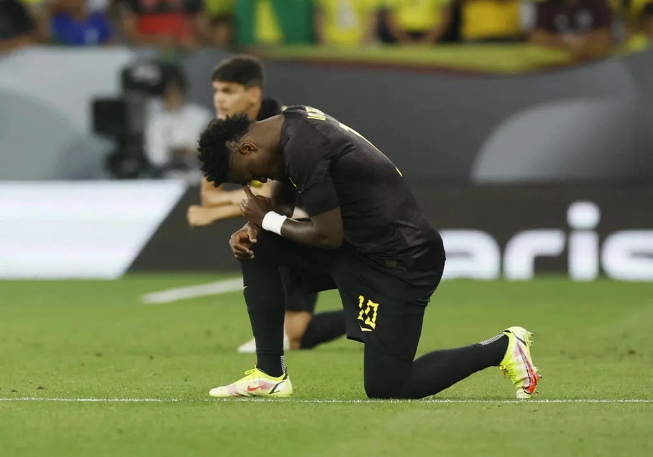 Vini Jr durante ato antirracista