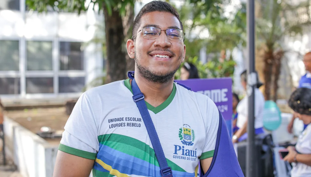 Walfram Oliveira, estudante
