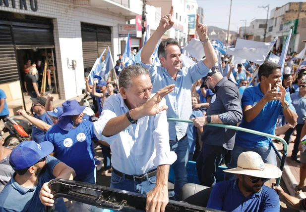 Ciro Nogueira em carreata com Gil Paraibano em Picos