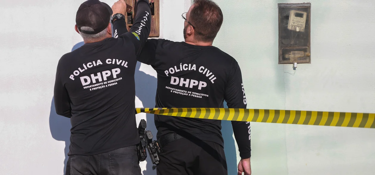 Equipe do DHPP no local do homicídio