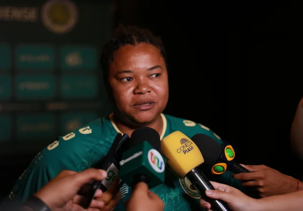 Ex-Seleção Brasileira, Renata Costa