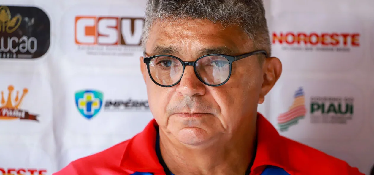 Flávio Araújo, técnico do Piauí
