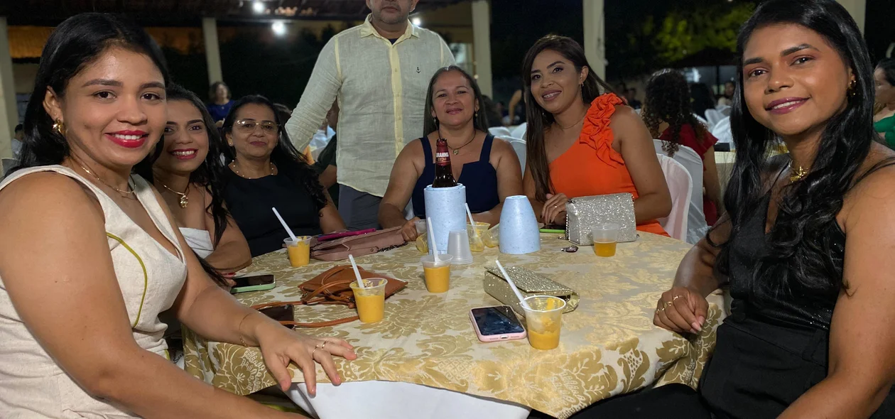 Professores foram homenageados