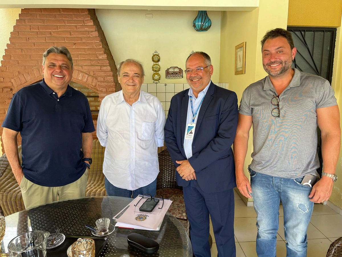 Sílvio Mendes tem encontro com deputados federais