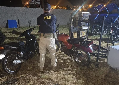 a Polícia Rodoviária Federal (PRF) prendeu um homem de 60 anos e uma mulher de 36 anos em Santo Antônio de Lisboa