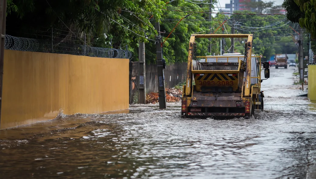 Alagamento causado pela tempestade