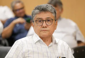 Marcos Elvas deixa Secretaria de Administração de Teresina e Sílvio Mendes anuncia substituto