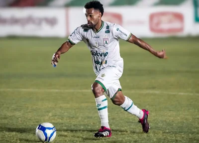 Reinaldo Vieira, meio-campo ex-Sousa e atual Altos