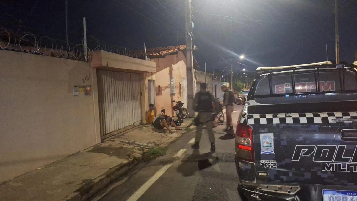 Abordagem aos suspeitos no Dirceu II