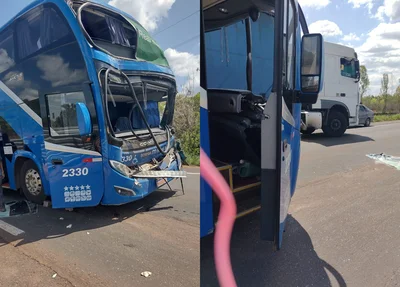Acidente envolvendo carreta, ônibus e microônibus na BR 316