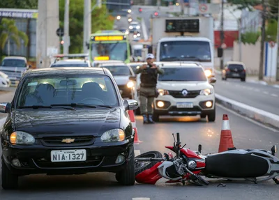 Avenida dos Expedicionários ficou congestionada após acidente
