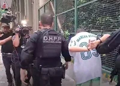 Condução de torcedor do Palmeiras durante operação em São Paulo