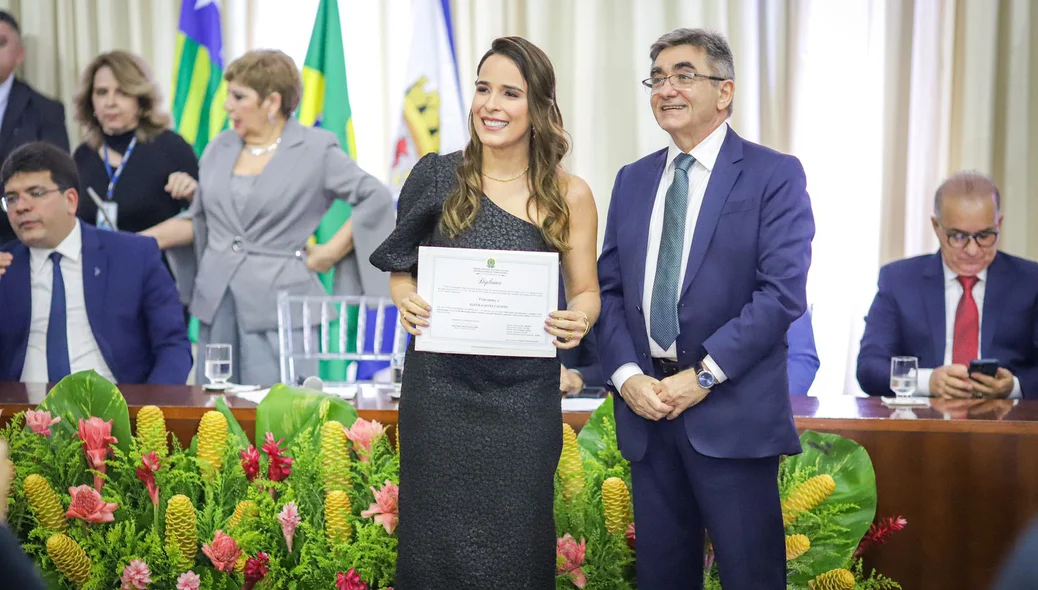 Elzuila Calisto recebe diploma de vereadora de Teresina em solenidade do TRE-PI