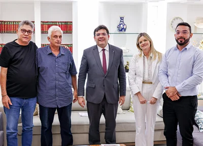 João Mádison ao lado do governador Rafael Fonteles, Gracinha Mão Santa e o prefeito eleito, Novo Francisco