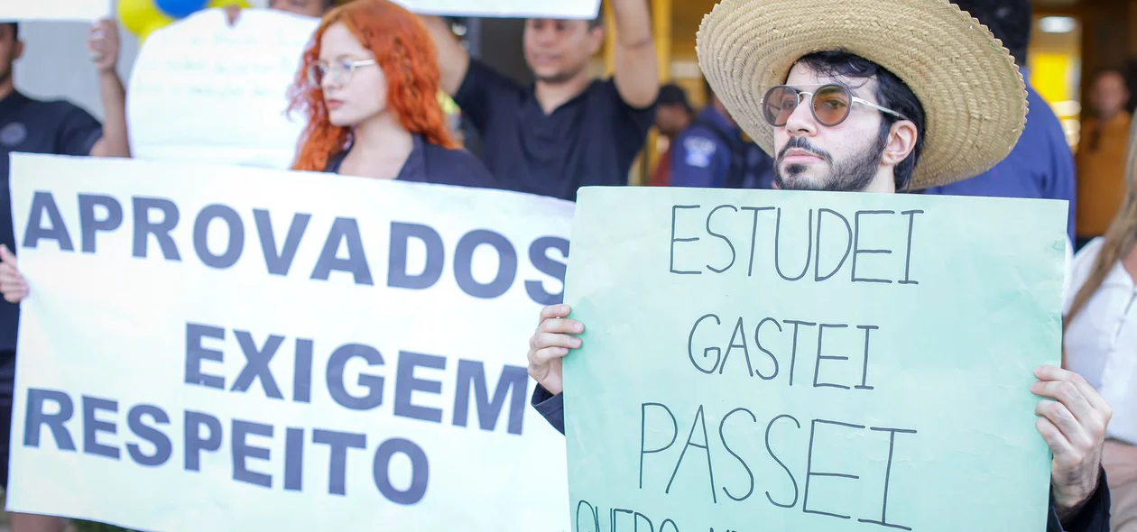 Manifestantes querem ser nomeados com urgência