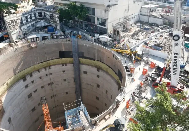 O acidente aconteceu na passagem da tuneladora sul, uma máquina que escava túneis apelidada de “tatuzão”.