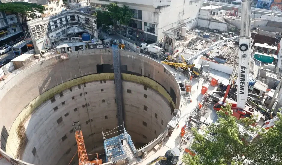 O acidente aconteceu na passagem da tuneladora sul, uma máquina que escava túneis apelidada de “tatuzão”.