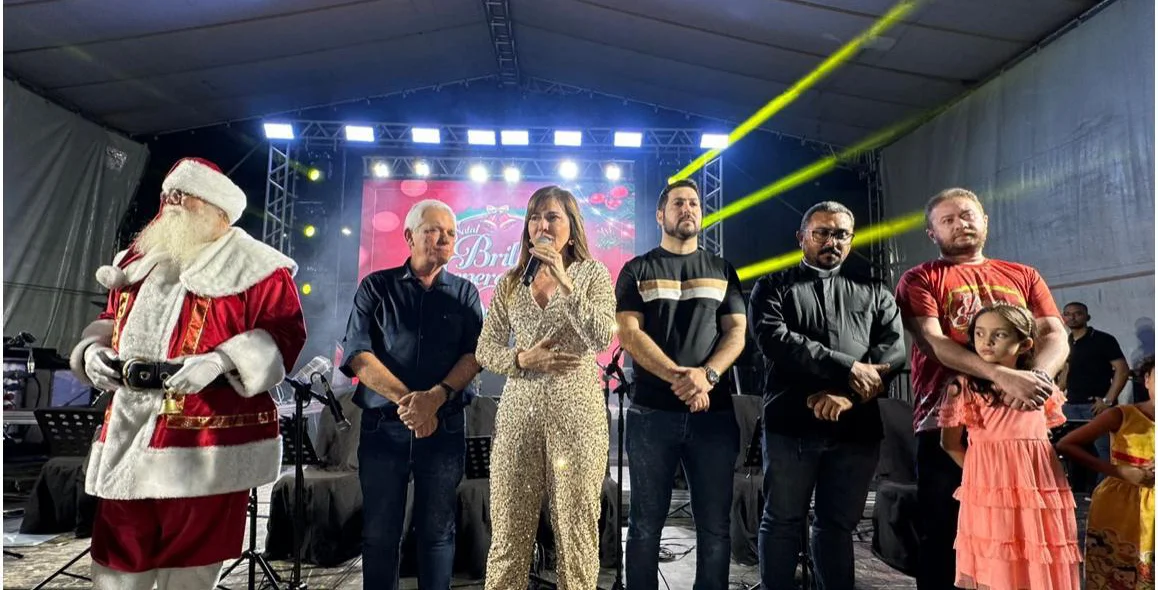 Prefeita Ivanária Sampaio na abertura do Natal