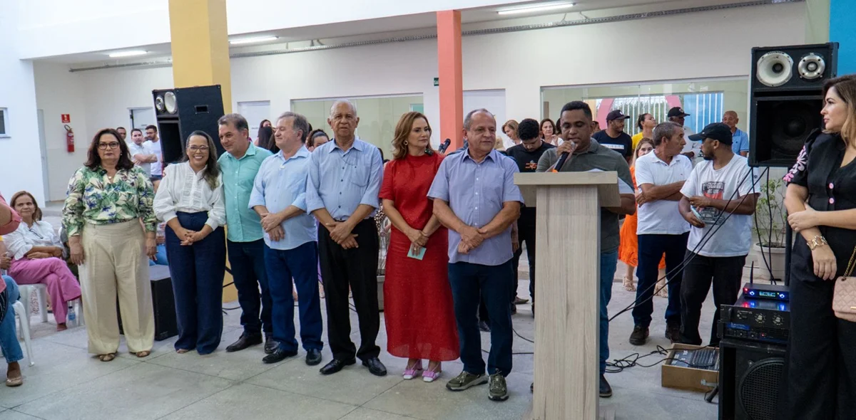 A prefeita Carmelita Castro esteve na inauguração