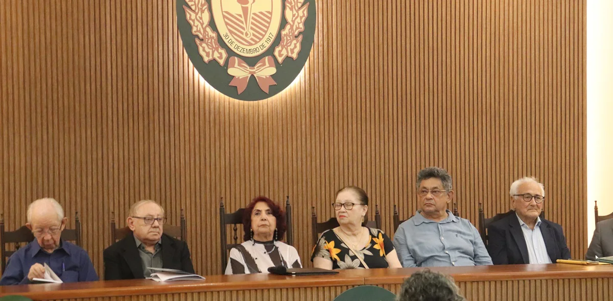 Acadêmicos da APL